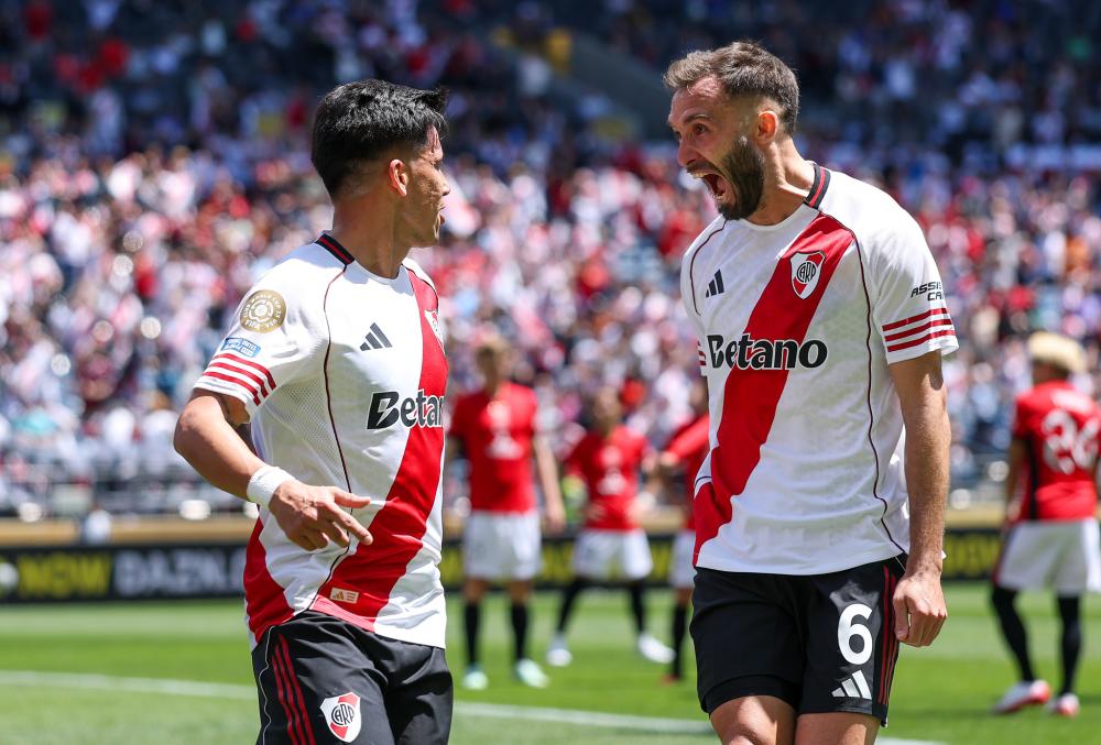 弗拉格：在比赛中保持领先感觉太棒了，我喜欢和瑞恩一起打球