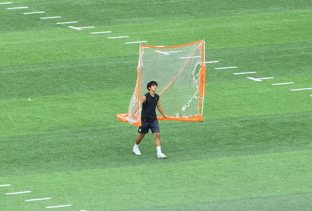 哈兰德的牺牲：曼城3-2绝杀利兹联，他全场仅1射门的背后意义